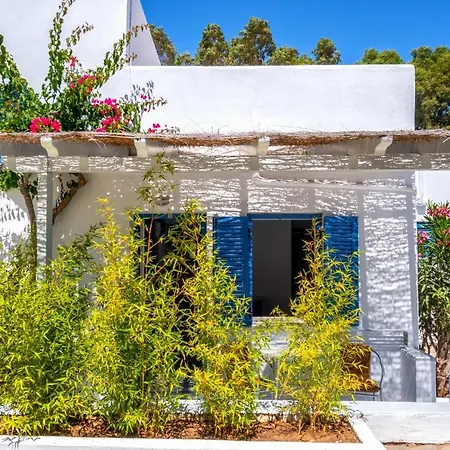 פארק נופש Coralli Seaside 2*