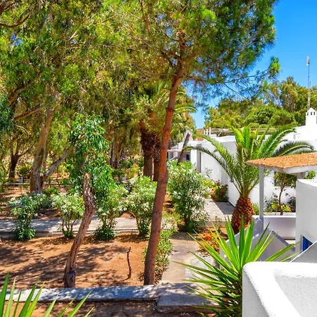 פארק נופש Coralli Seaside Livadakia